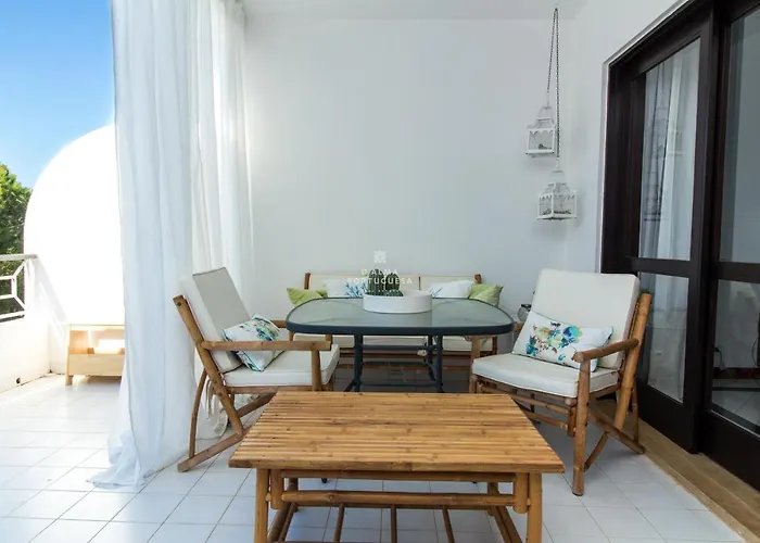 Salgados Lounge - By Dalma Portuguesa Албуфейра